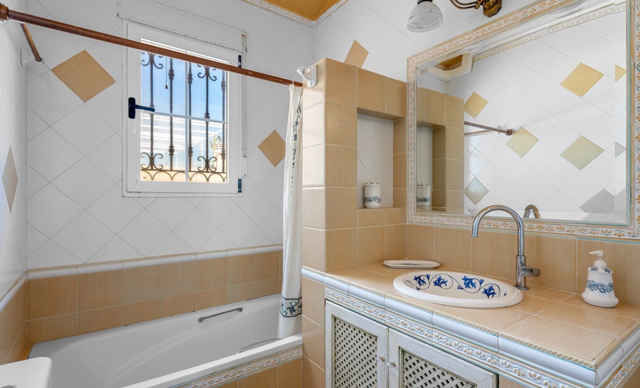 Wederverkoop - Villa - Torrevieja - La Mata
