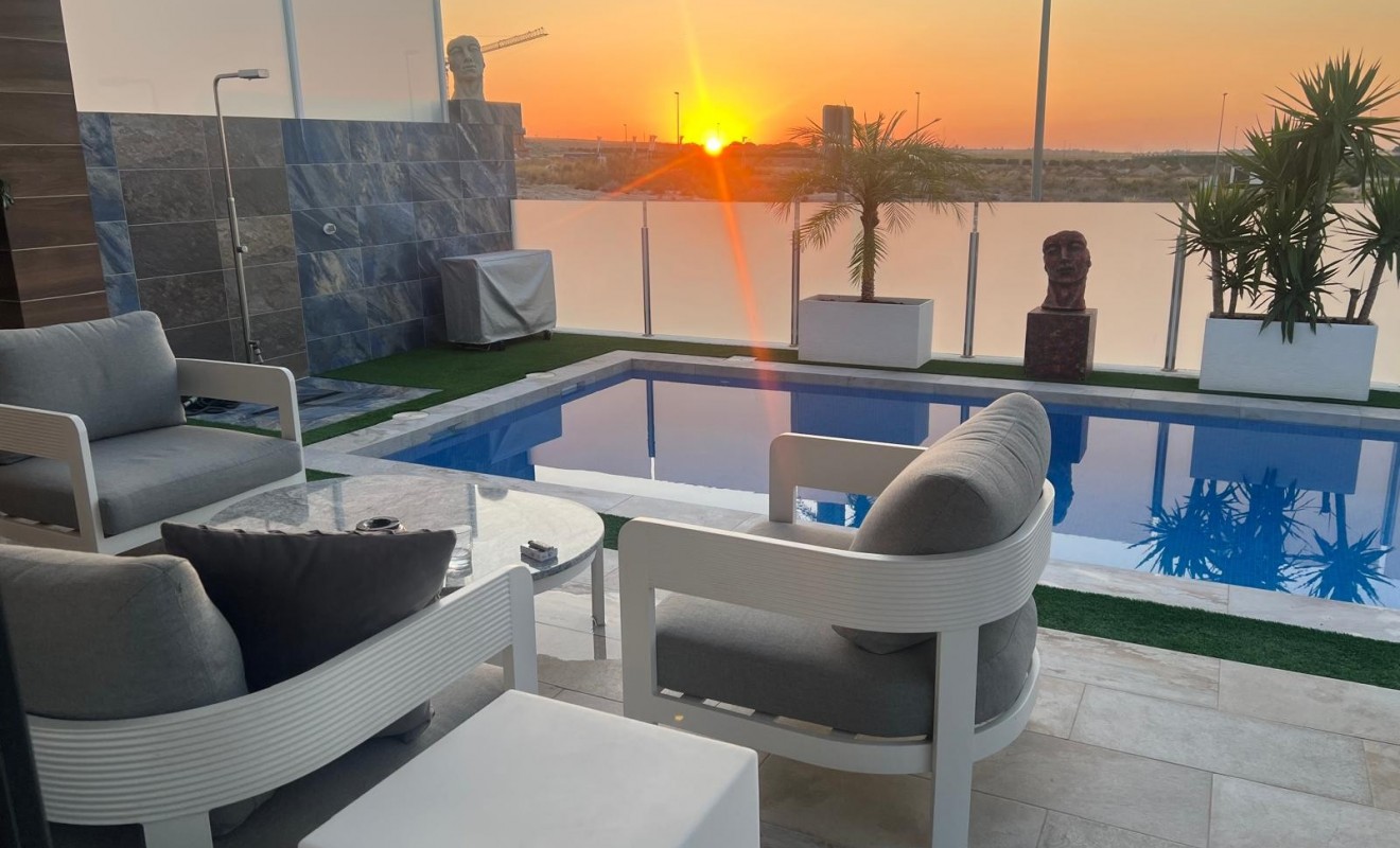 Wederverkoop - Villa - Orihuela - Entre Naranjos Vistabella Golf