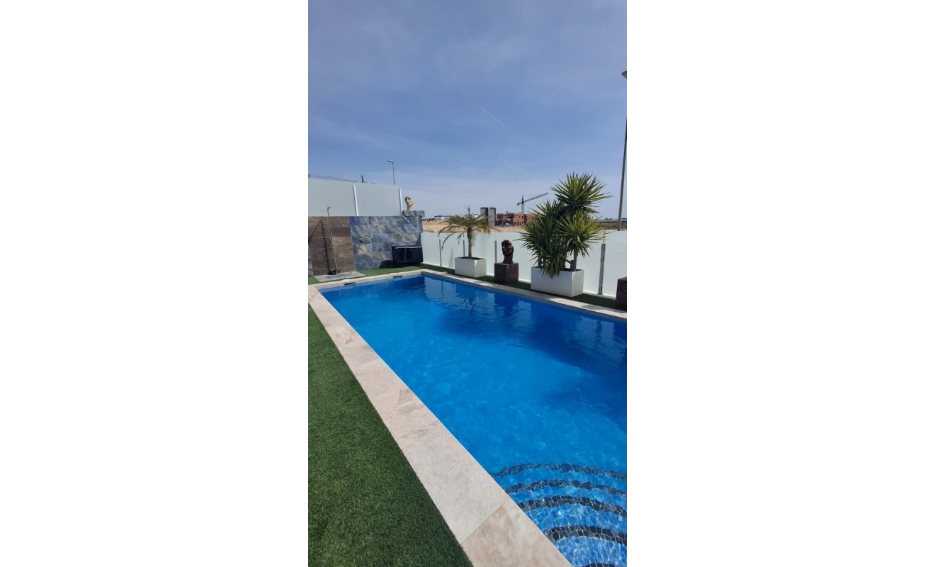 Wederverkoop - Villa - Orihuela - Entre Naranjos Vistabella Golf