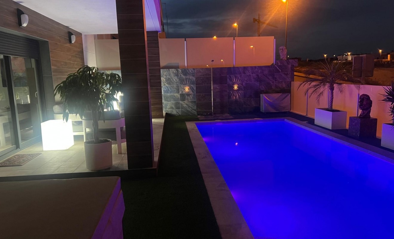 Wederverkoop - Villa - Orihuela - Entre Naranjos Vistabella Golf