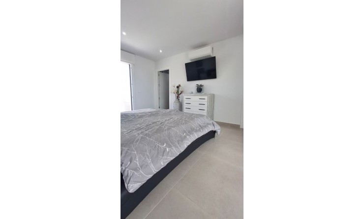 Wederverkoop - Villa - Orihuela - Entre Naranjos Vistabella Golf