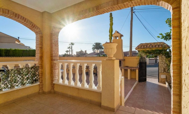 Revente - House - Orihuela Costa - Los Almendros-La Florida