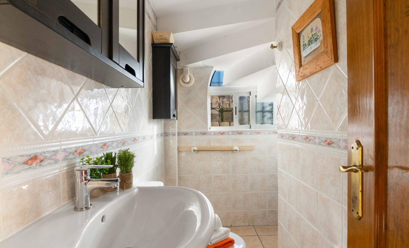 Revente - House - Orihuela Costa - Los Almendros-La Florida