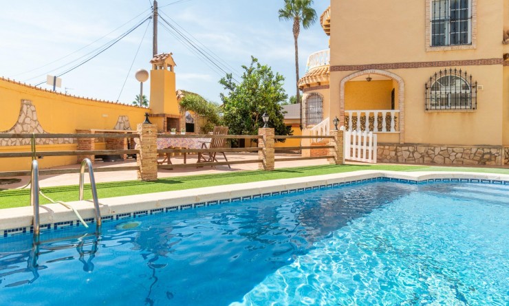 Revente - House - Orihuela Costa - Los Almendros-La Florida