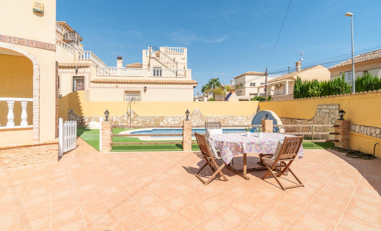 Revente - House - Orihuela Costa - Los Almendros-La Florida