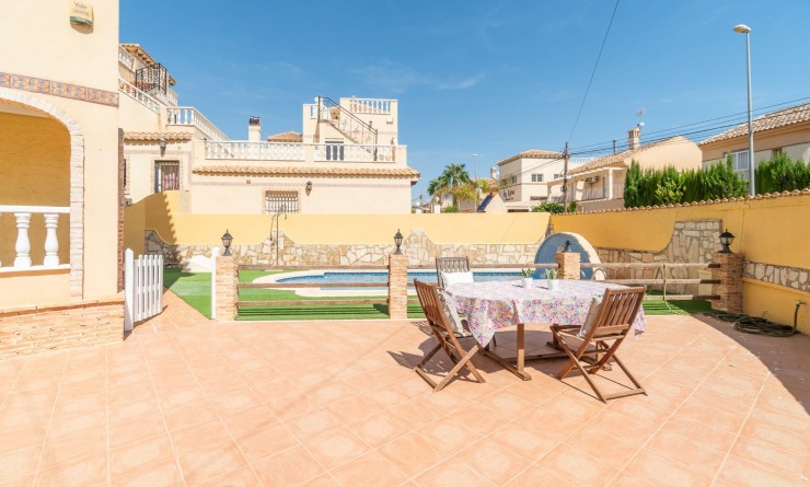 Revente - House - Orihuela Costa - Los Almendros-La Florida