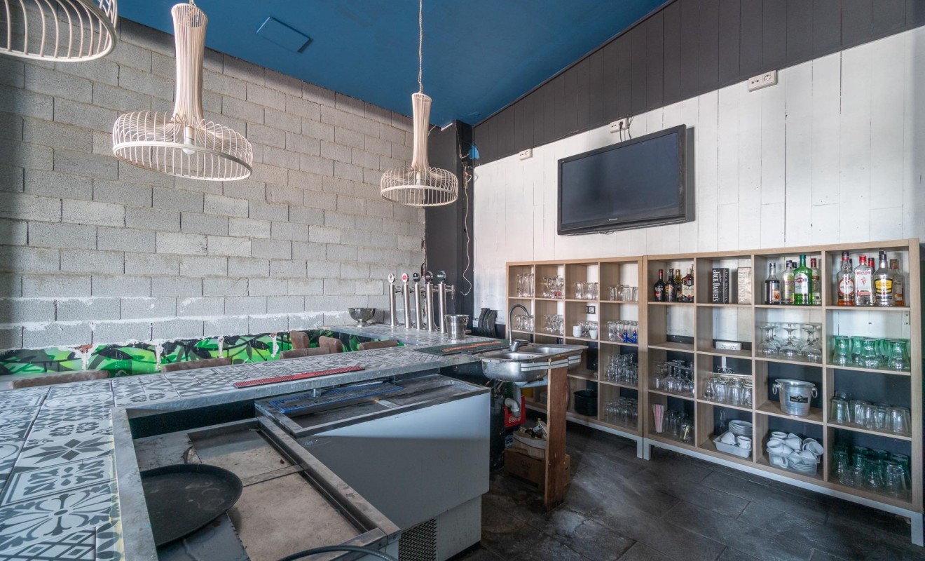 Location longue durée - Commercial Unit - San Fulgencio - Urb. La Marina