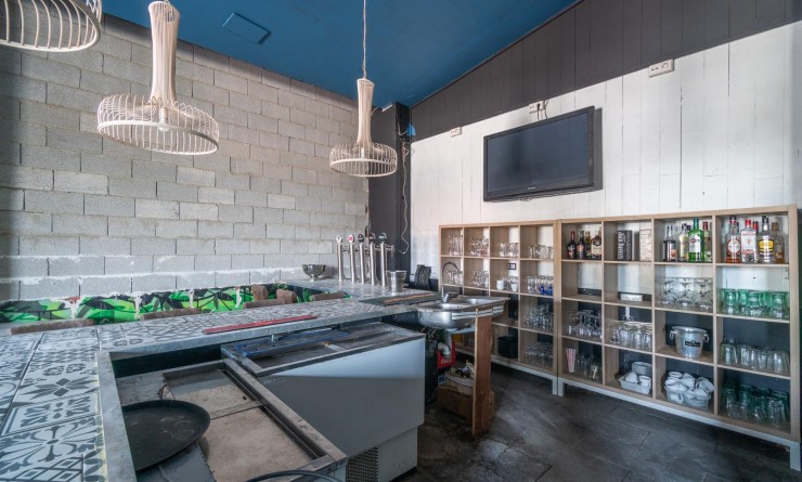 Location longue durée - Commercial Unit - San Fulgencio - Urb. La Marina