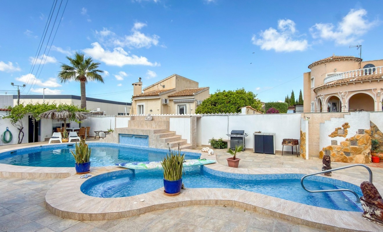 Wederverkoop - Detached villa - Ciudad Quesada