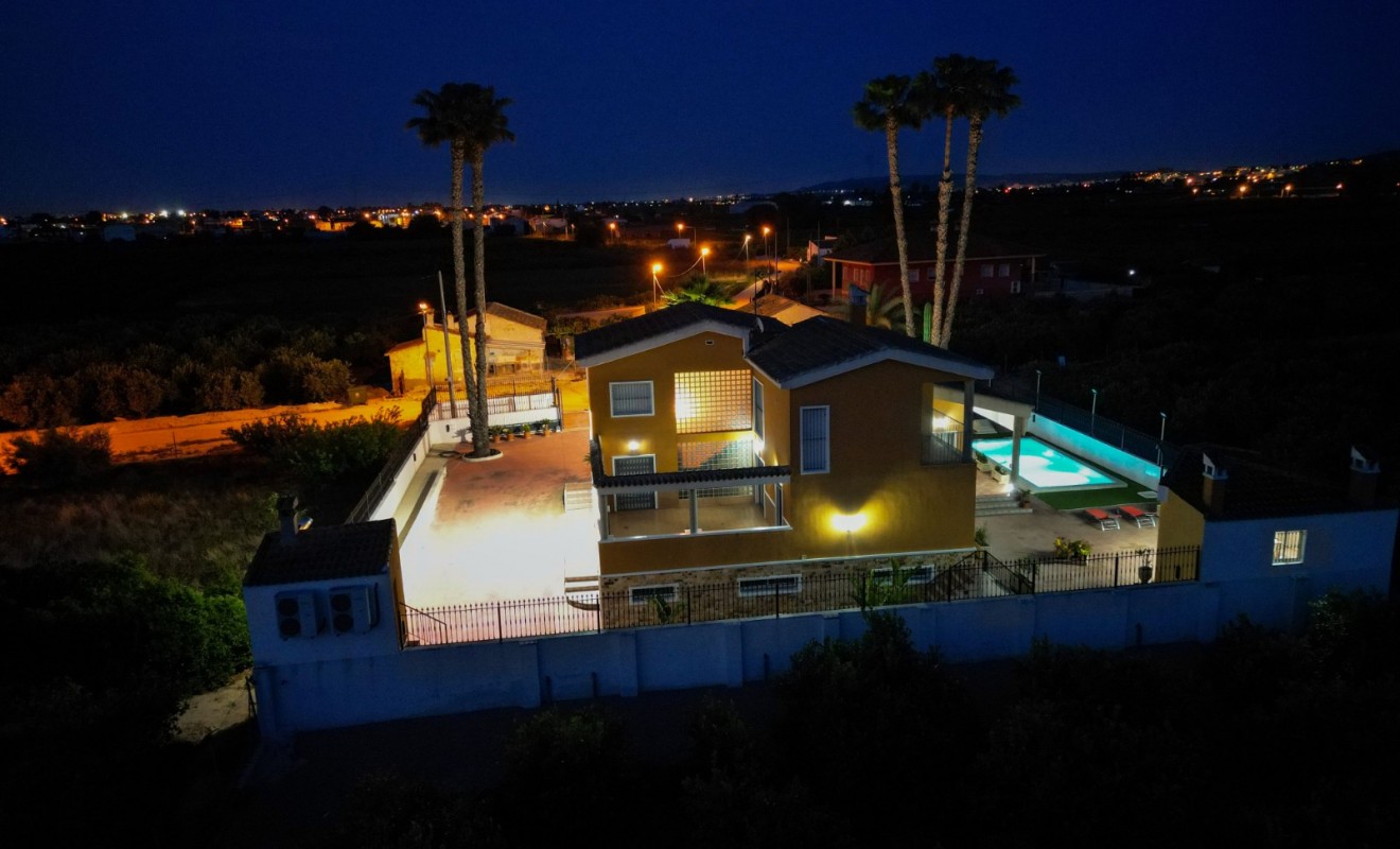 Wederverkoop - Finca / Country Property - Orihuela