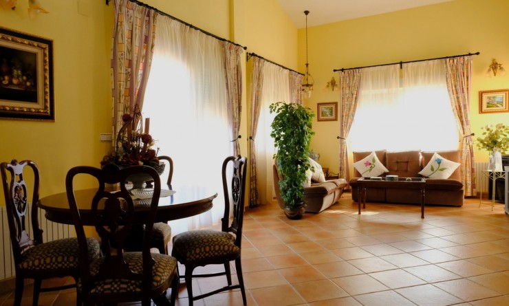 Wederverkoop - Finca / Country Property - Orihuela