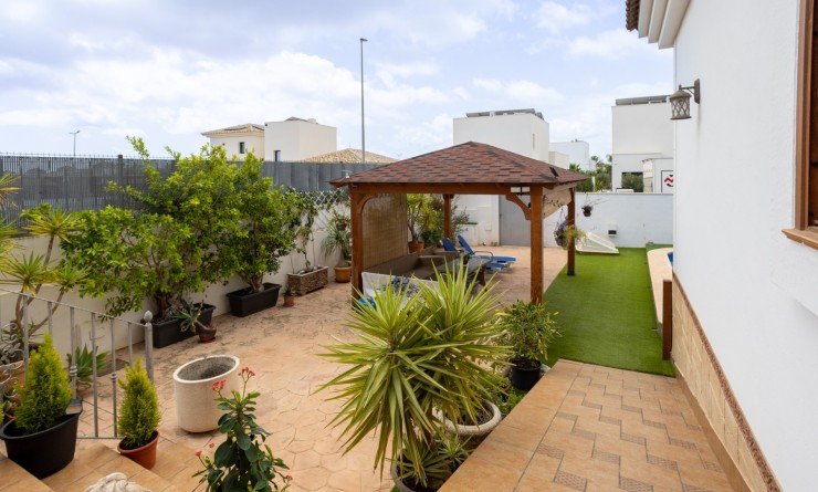 Revente - Detached villa - Los Montesinos - La herrada