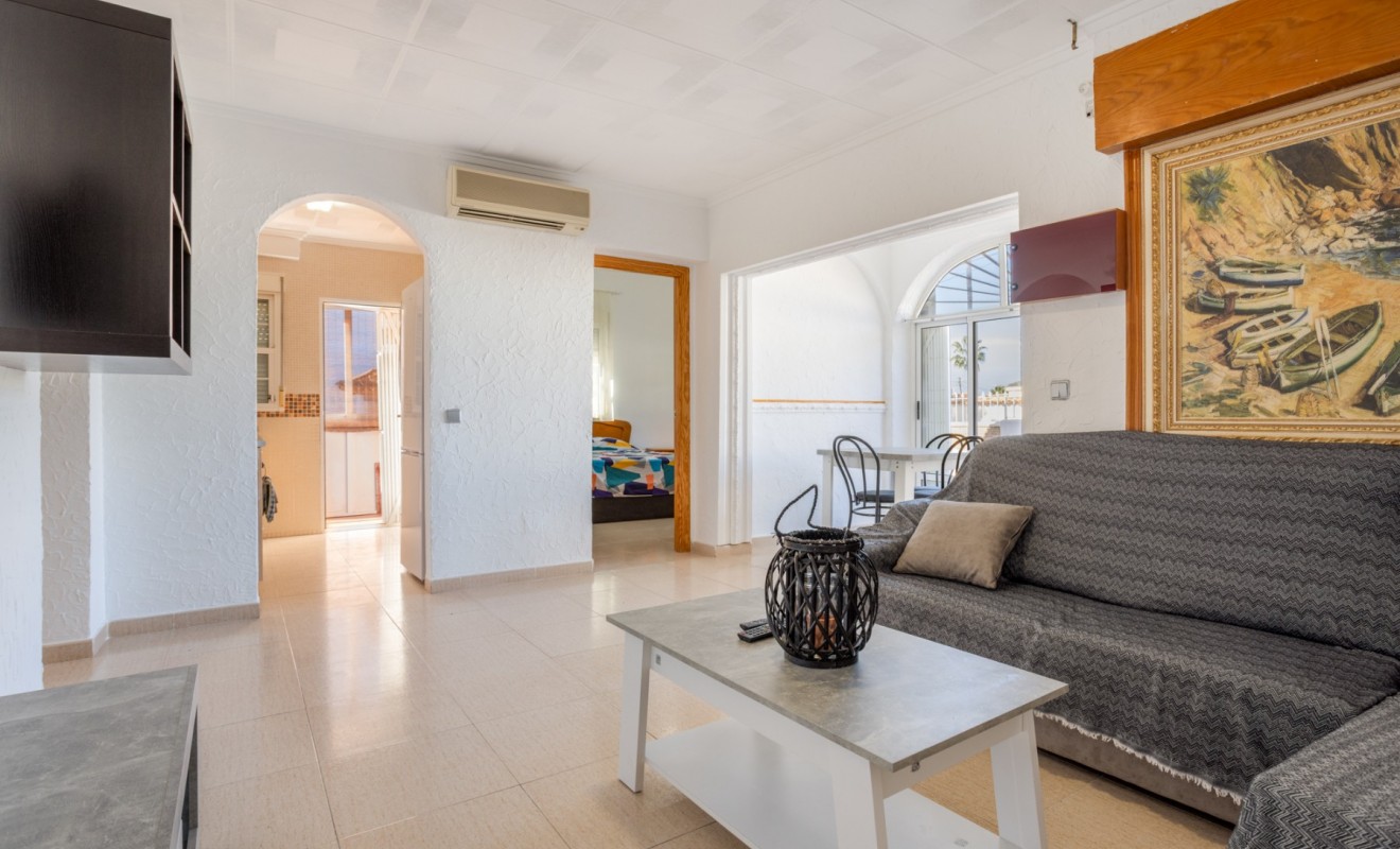 Wederverkoop - Detached villa - Torrevieja - Urbanización San Luis