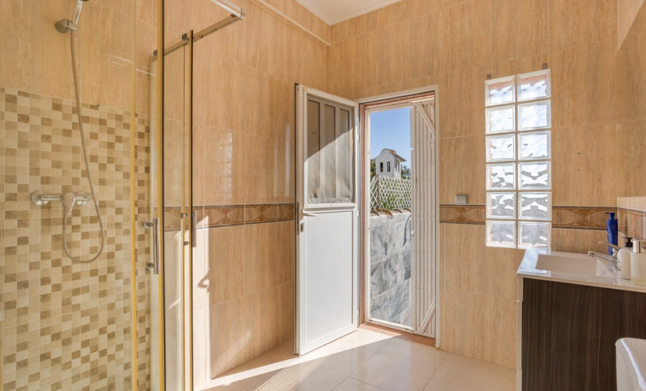 Wederverkoop - Detached villa - Torrevieja - Urbanización San Luis