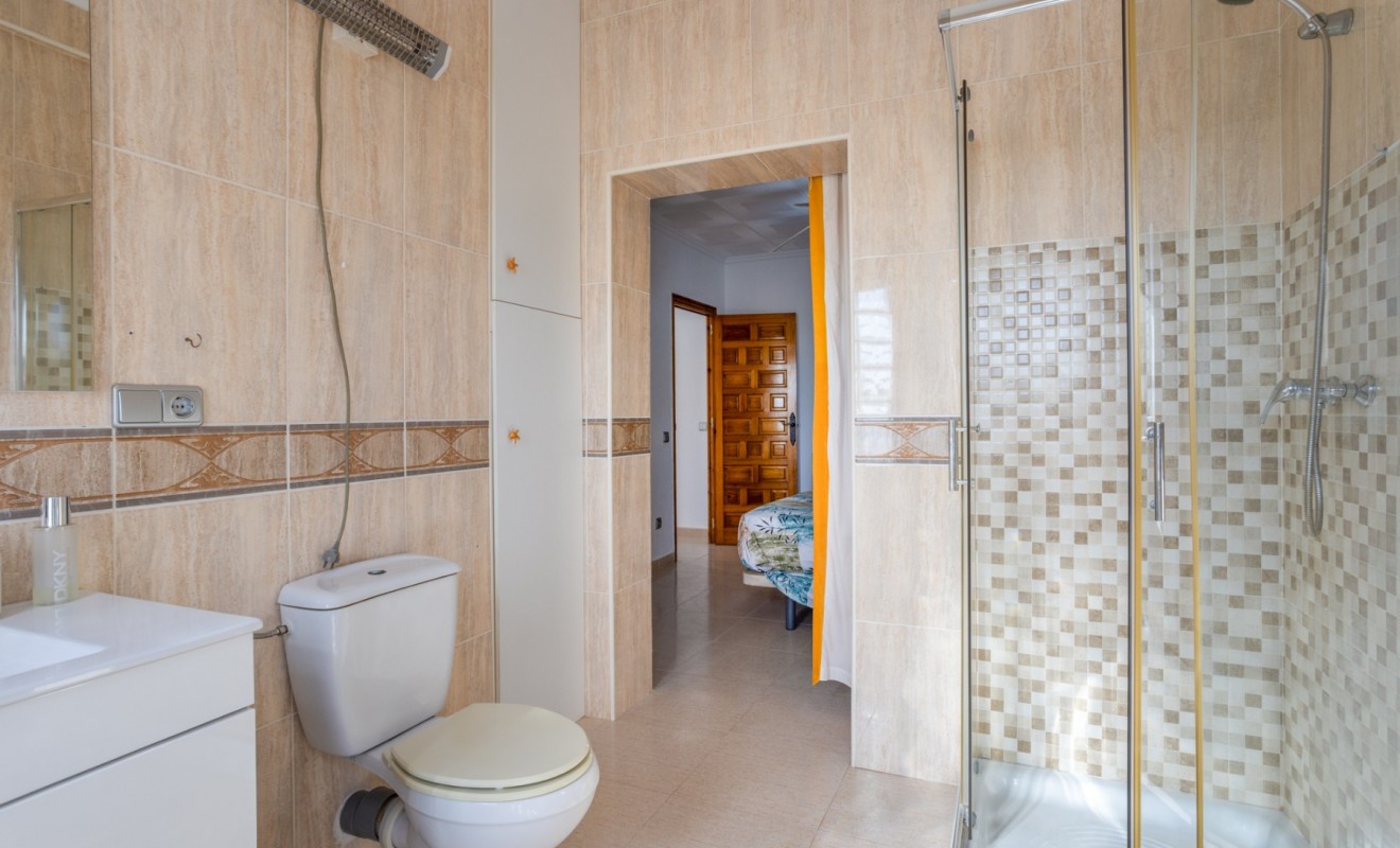 Wederverkoop - Detached villa - Torrevieja - Urbanización San Luis