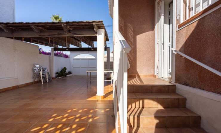 Wederverkoop - Detached villa - Torrevieja - Urbanización San Luis