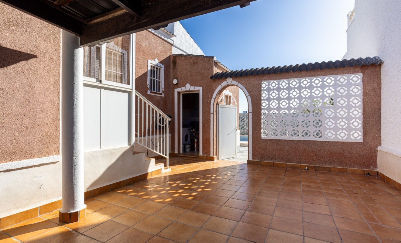 Wederverkoop - Detached villa - Torrevieja - Urbanización San Luis