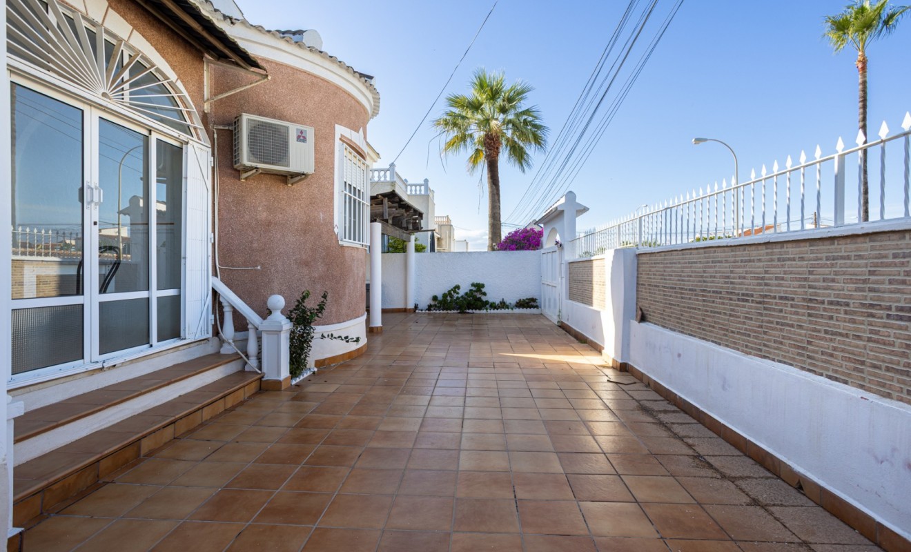 Wederverkoop - Detached villa - Torrevieja - Urbanización San Luis