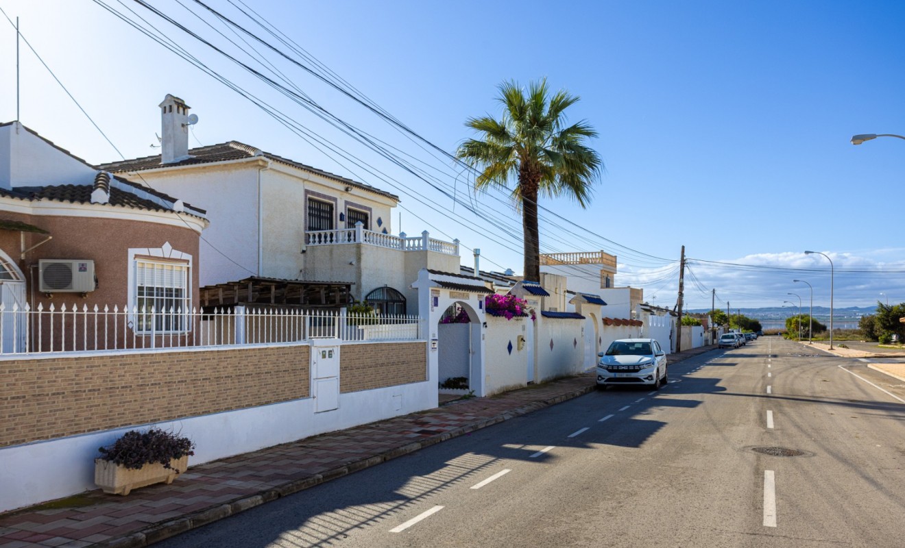 Wederverkoop - Detached villa - Torrevieja - Urbanización San Luis