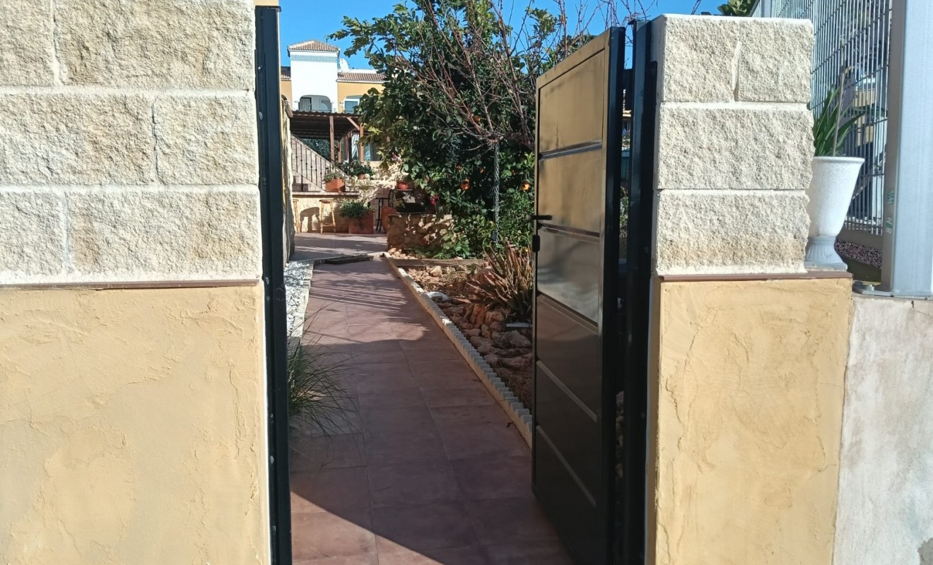 Revente - Apartment flat - Los Montesinos - La herrada