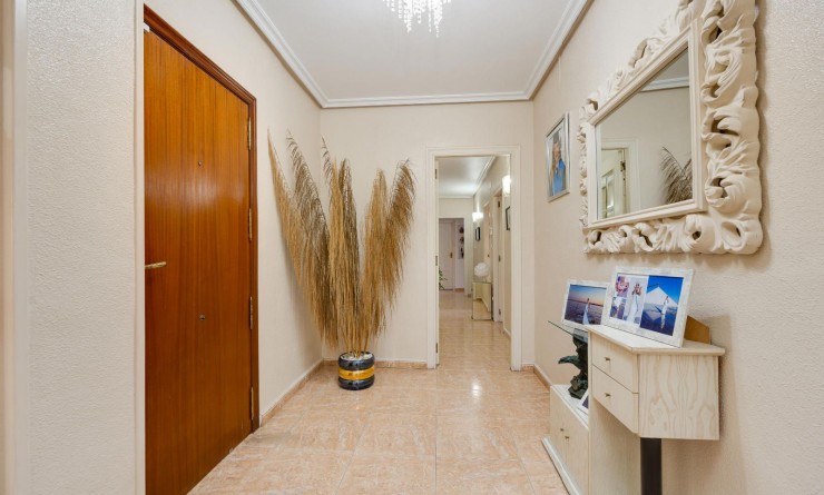 Revente - Appartement - Torrevieja - Centro - Muelle Pesquero