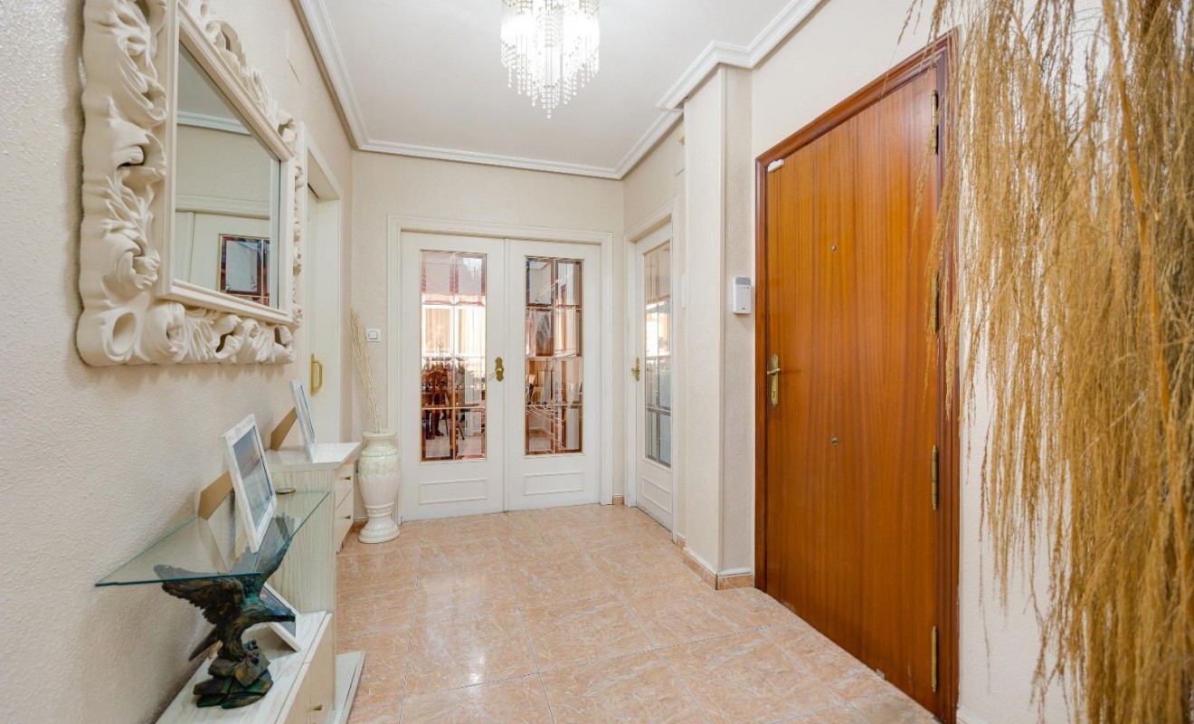 Revente - Appartement - Torrevieja - Centro - Muelle Pesquero
