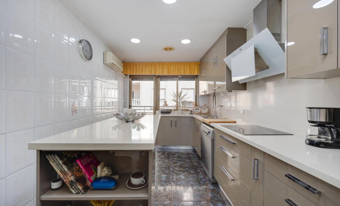 Revente - Appartement - Torrevieja - Centro - Muelle Pesquero