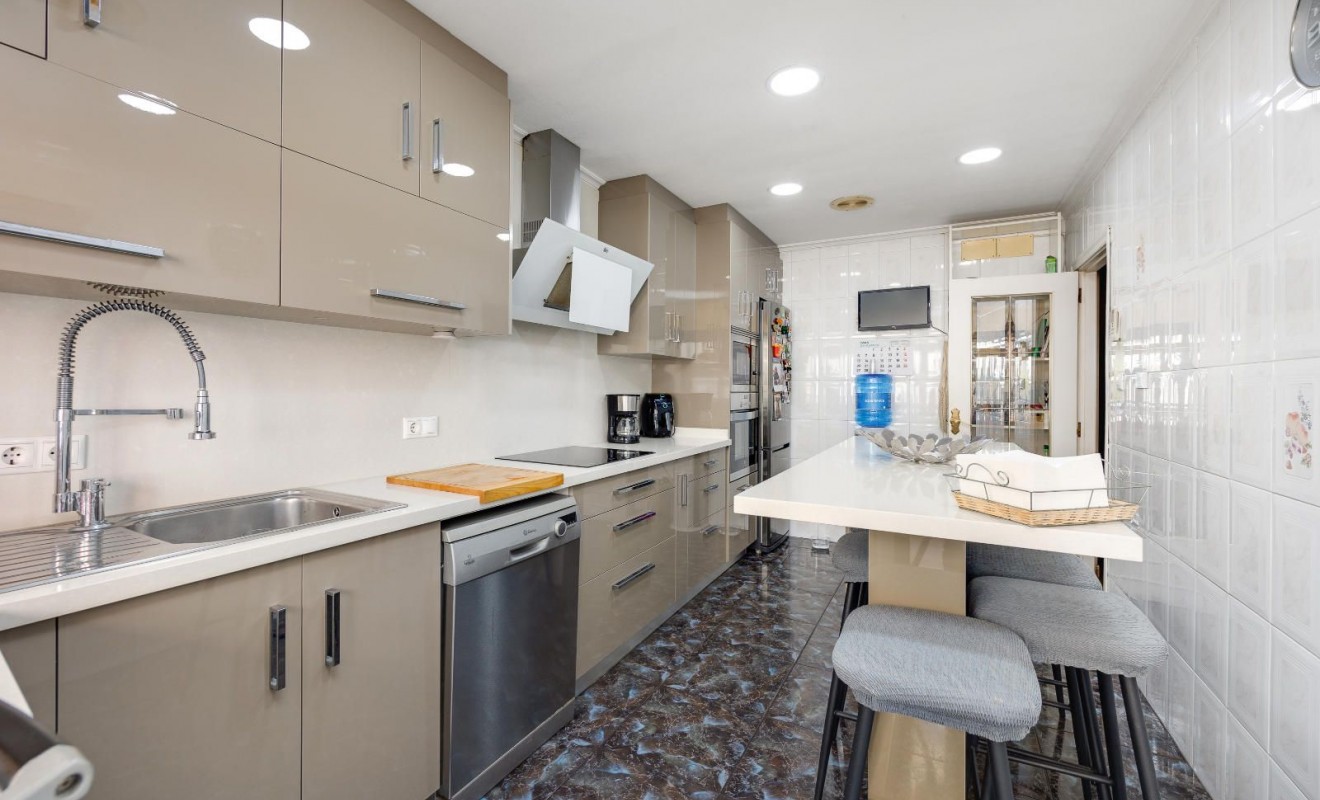 Revente - Appartement - Torrevieja - Centro - Muelle Pesquero