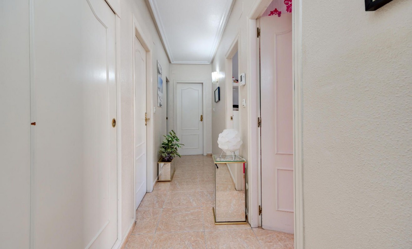 Revente - Appartement - Torrevieja - Centro - Muelle Pesquero