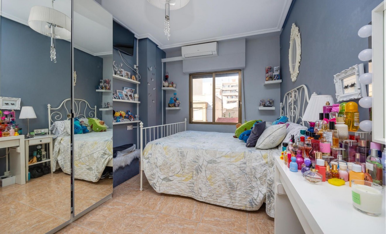 Revente - Appartement - Torrevieja - Centro - Muelle Pesquero