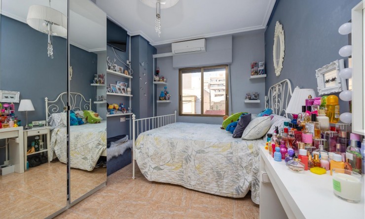 Revente - Appartement - Torrevieja - Centro - Muelle Pesquero