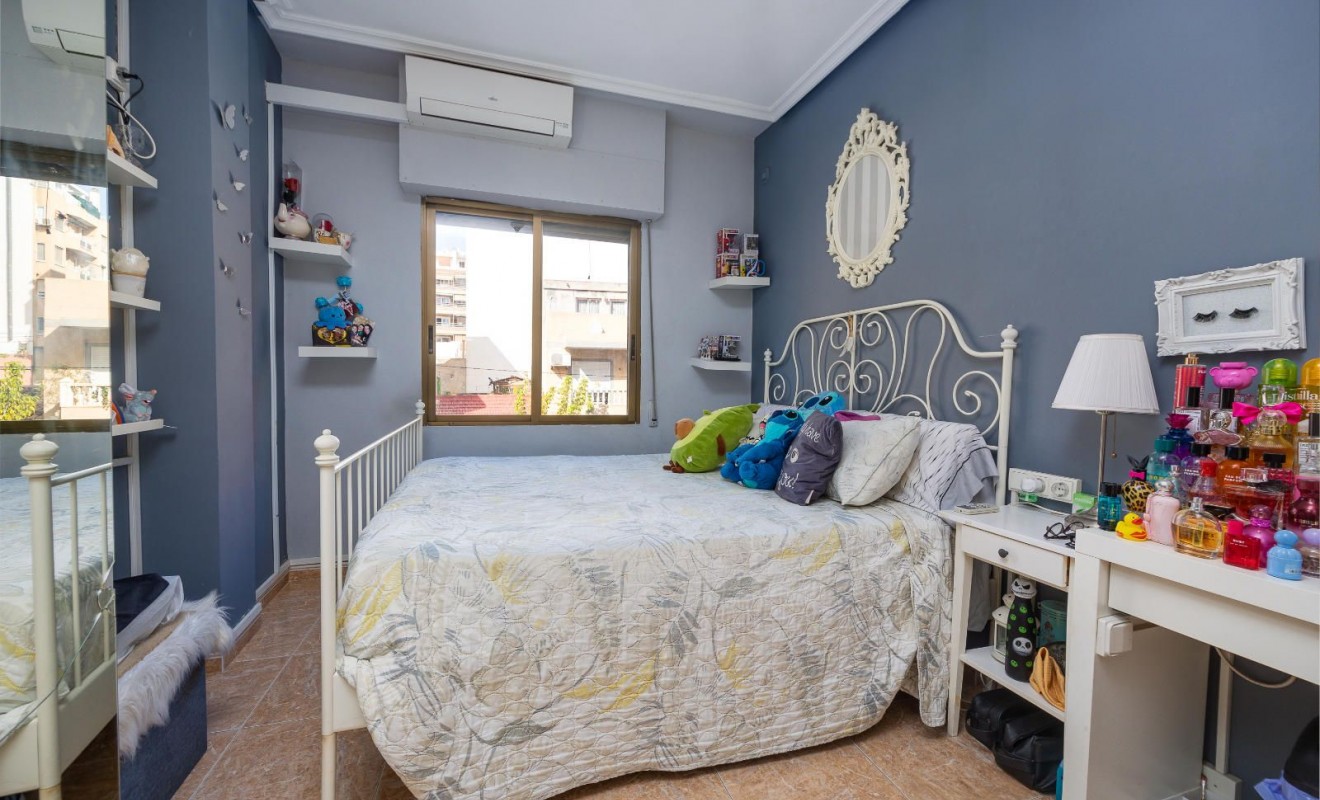 Revente - Appartement - Torrevieja - Centro - Muelle Pesquero