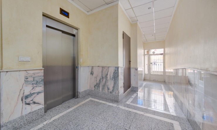 Wederverkoop - Appartement - Torrevieja - Centro - Muelle Pesquero