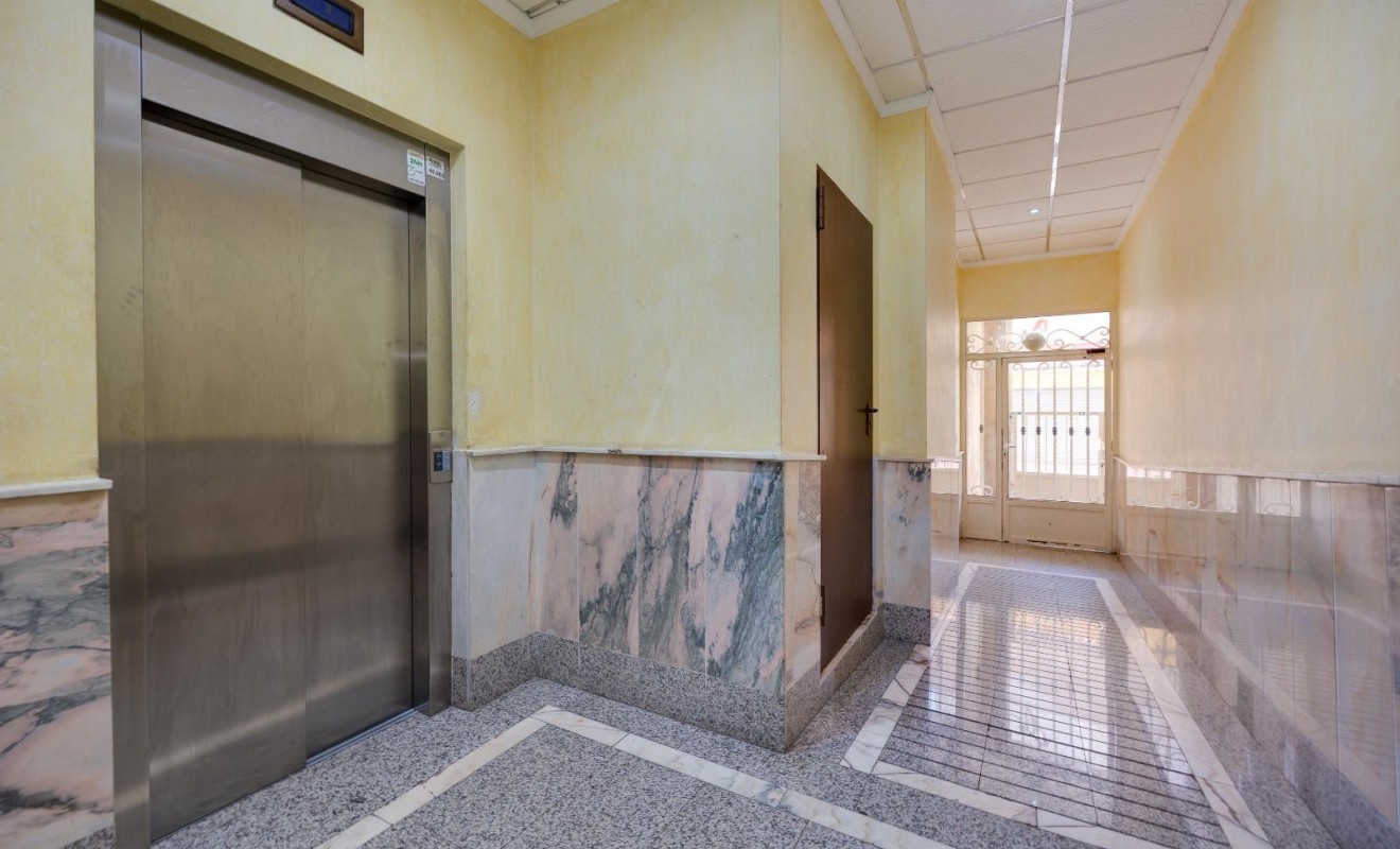 Wederverkoop - Appartement - Torrevieja - Centro - Muelle Pesquero