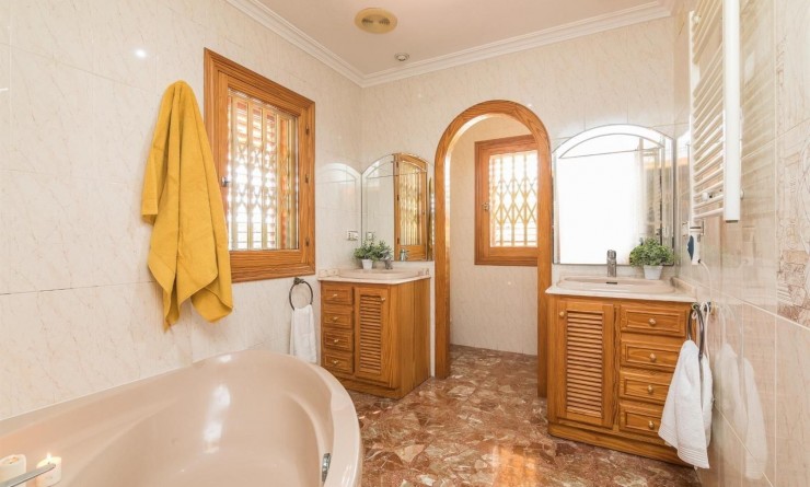 Sale - Detached house - Elche/Elx - Corte Ingles