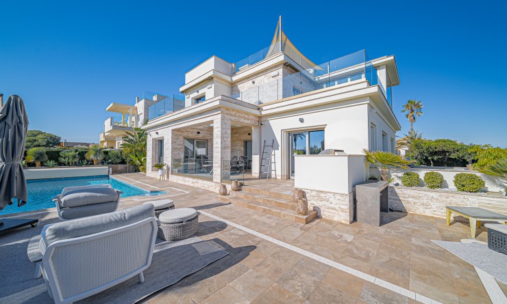 Wederverkoop - Villa - La Zenia - Beachside
