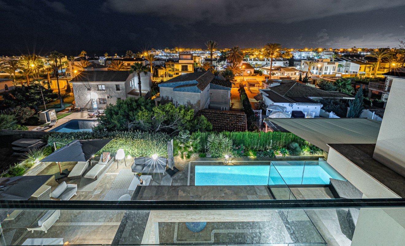Wederverkoop - Villa - La Zenia - Beachside