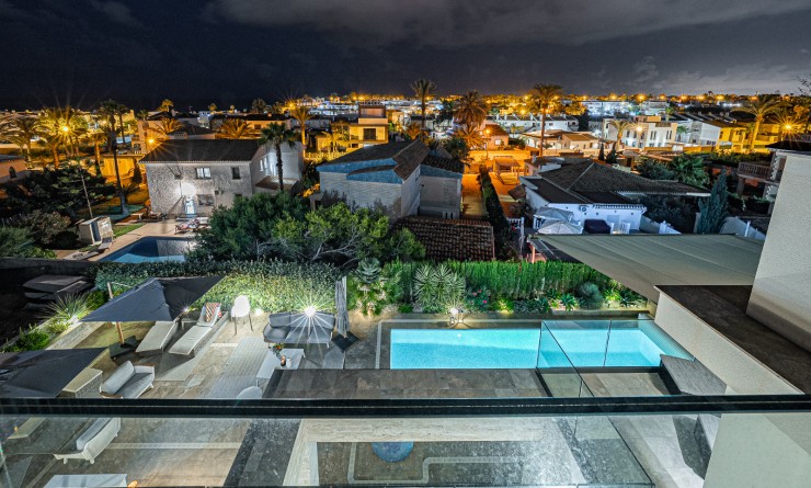 Wederverkoop - Villa - La Zenia - Beachside