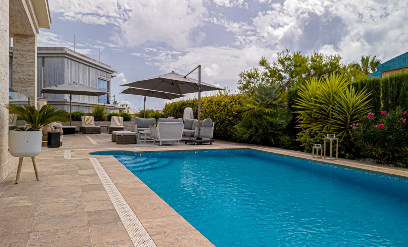 Wederverkoop - Villa - La Zenia - Beachside