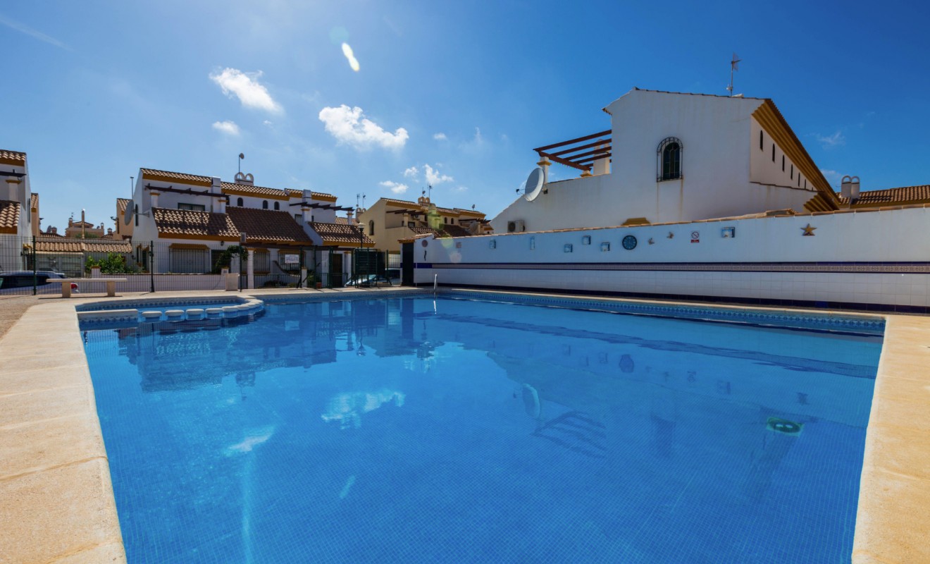 Wederverkoop - Semi Detached Villa - La Zenia