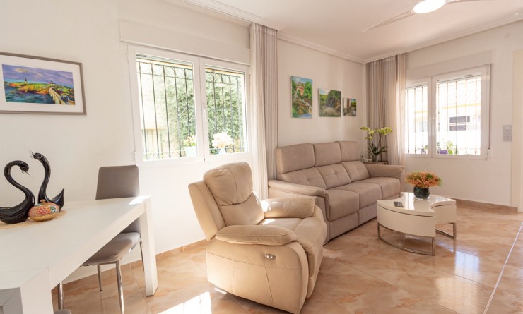 Wederverkoop - Semi Detached Villa - La Zenia