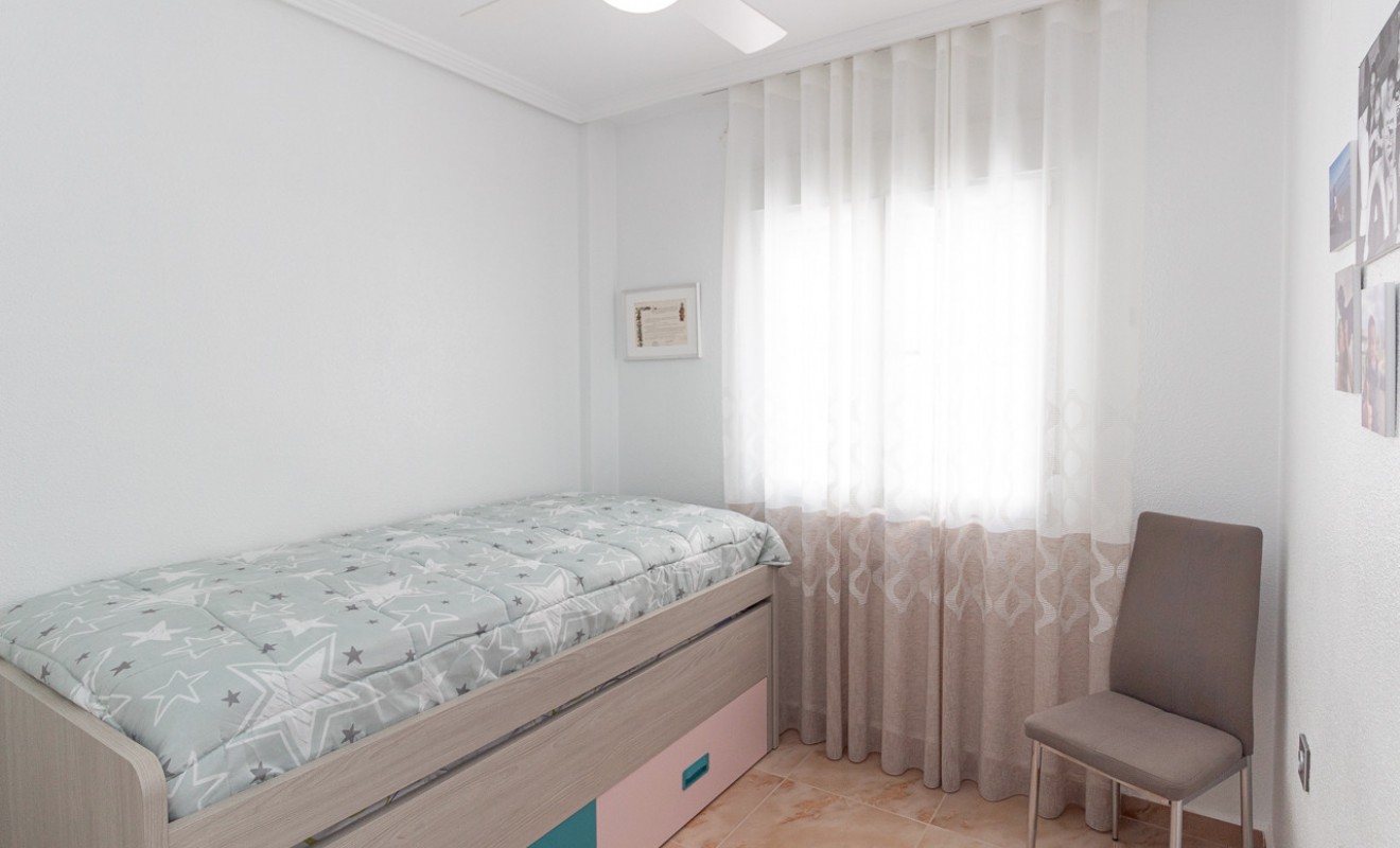 Wederverkoop - Semi Detached Villa - La Zenia