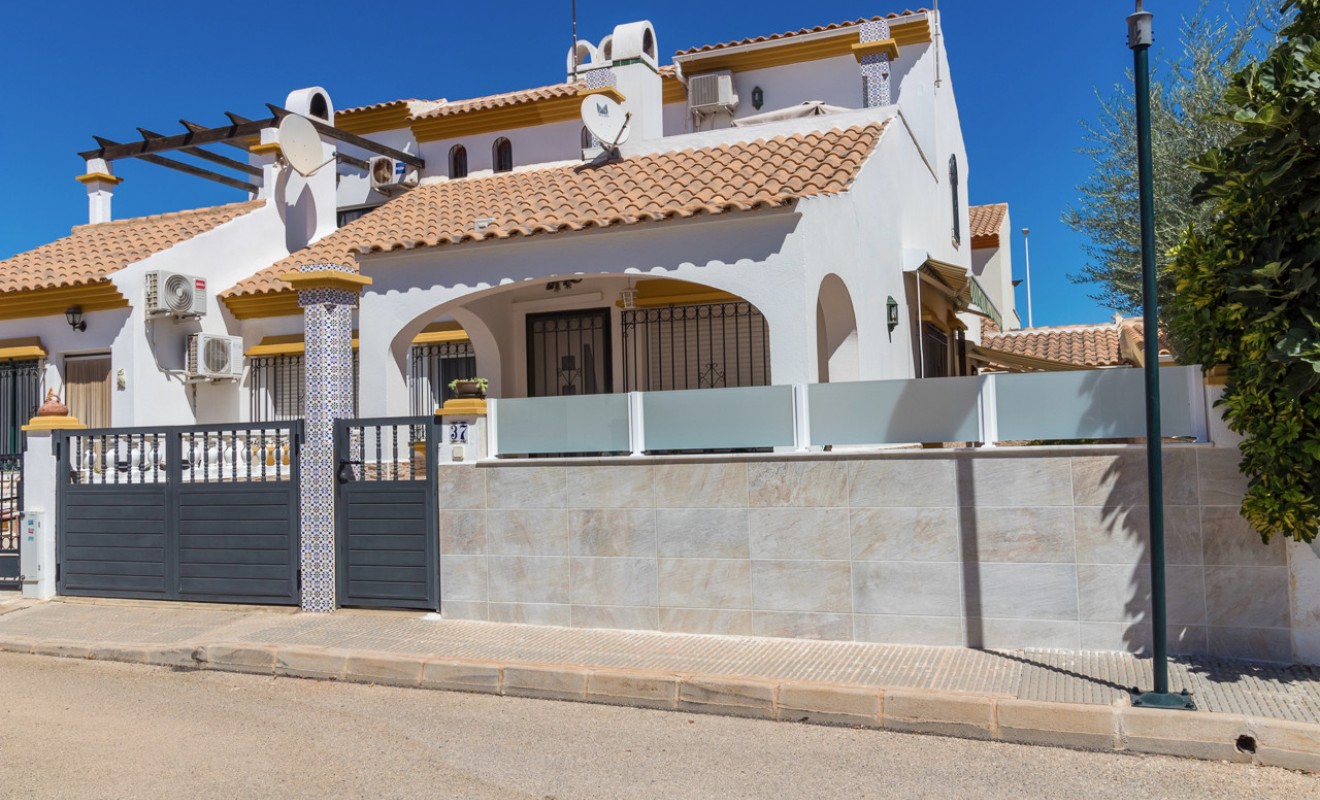 Wederverkoop - Semi Detached Villa - La Zenia