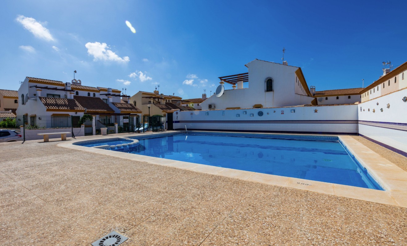 Wederverkoop - Semi Detached Villa - La Zenia
