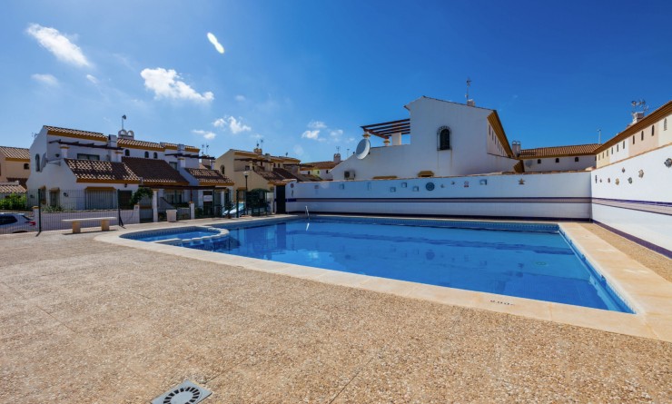 Wederverkoop - Semi Detached Villa - La Zenia