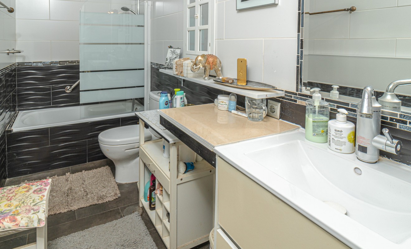 Wederverkoop - Semi Detached Villa - Villamartin - Fortuna