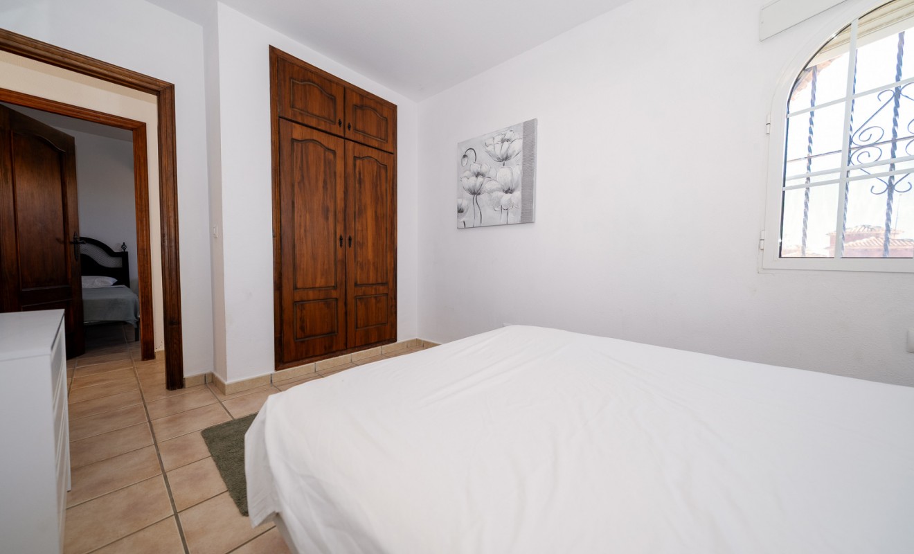 Wederverkoop - Villa - Playa Flamenca - Sportcentre