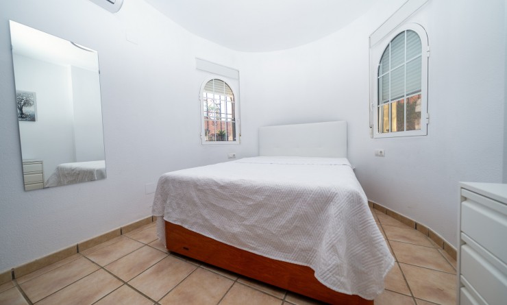 Wederverkoop - Villa - Playa Flamenca - Sportcentre