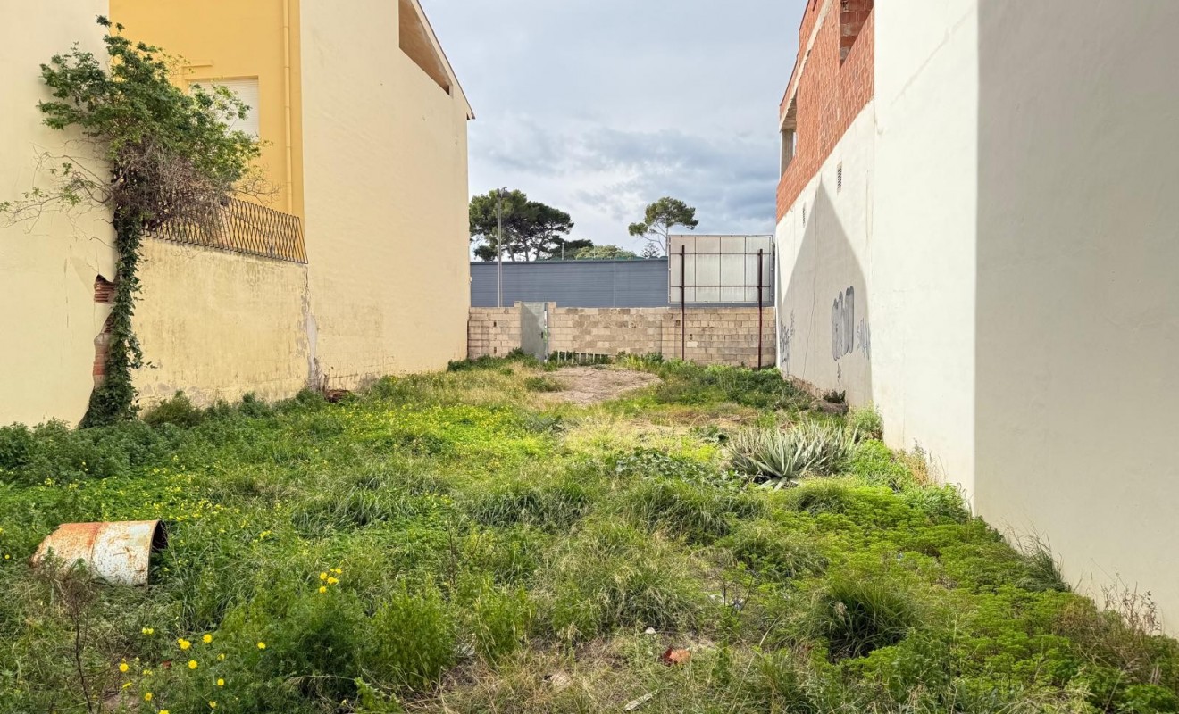 Sale - Plot / Land - Ondara