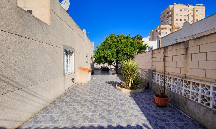 Wederverkoop - Herenhuis - Torrevieja - Nueva Torrevieja